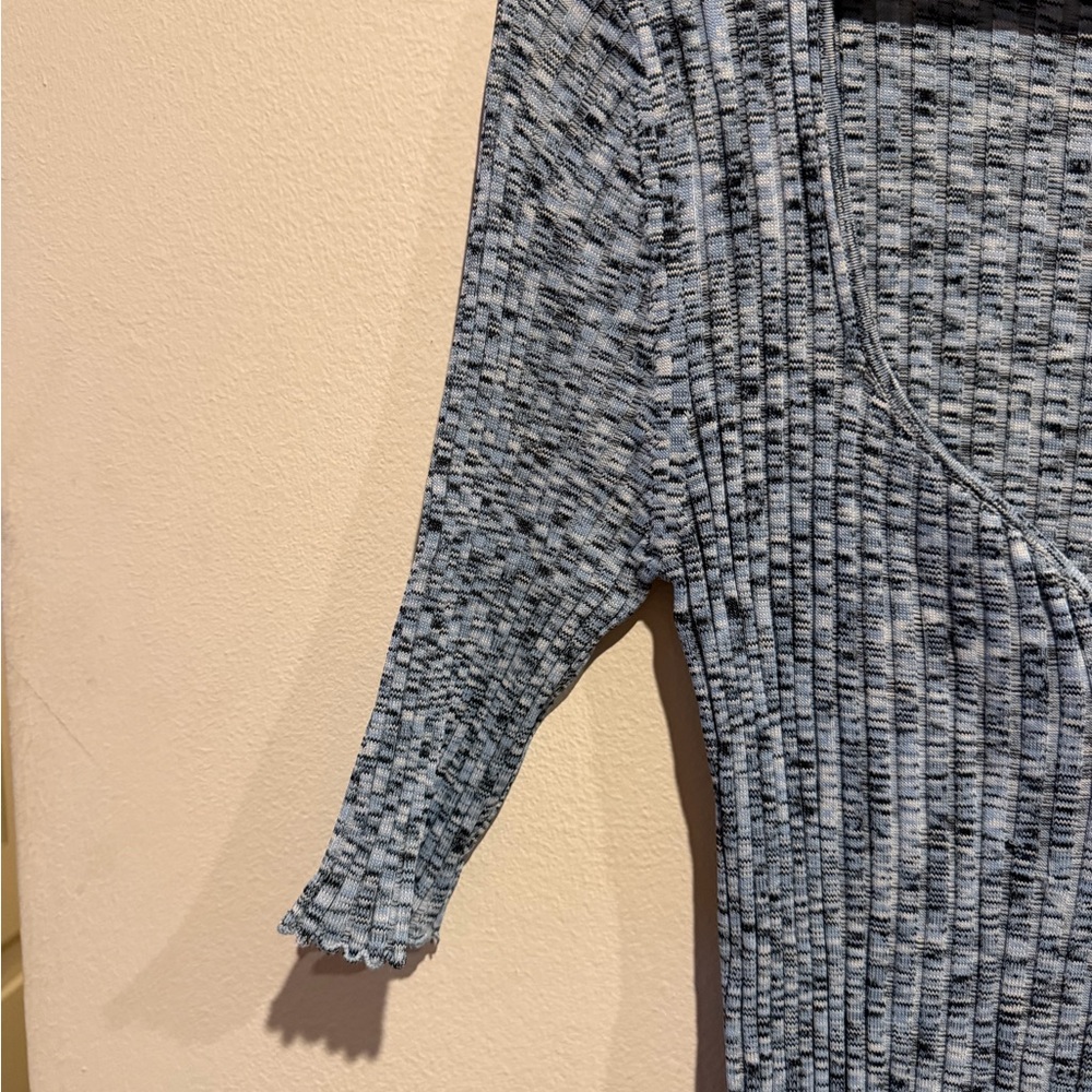 Light Blue Ribbed Sweetheart Neck Top - Picture 5 of 9